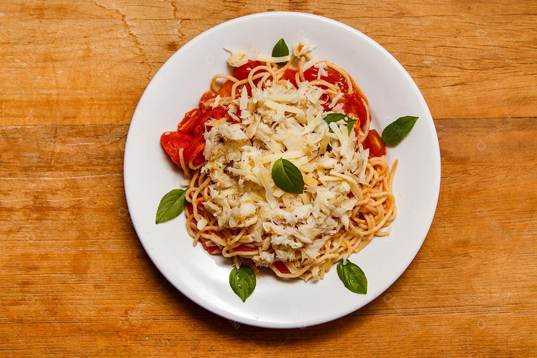 Delicioso espaguete servido em um prato