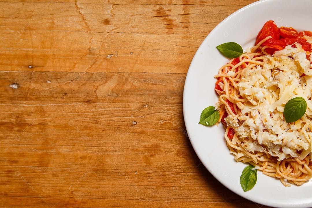 Delicioso espaguete servido em um prato