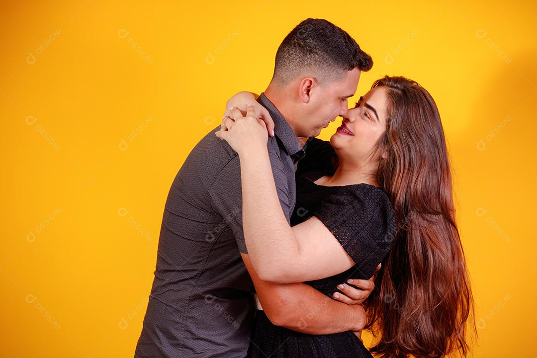 Casal de Amantes Apaixonados