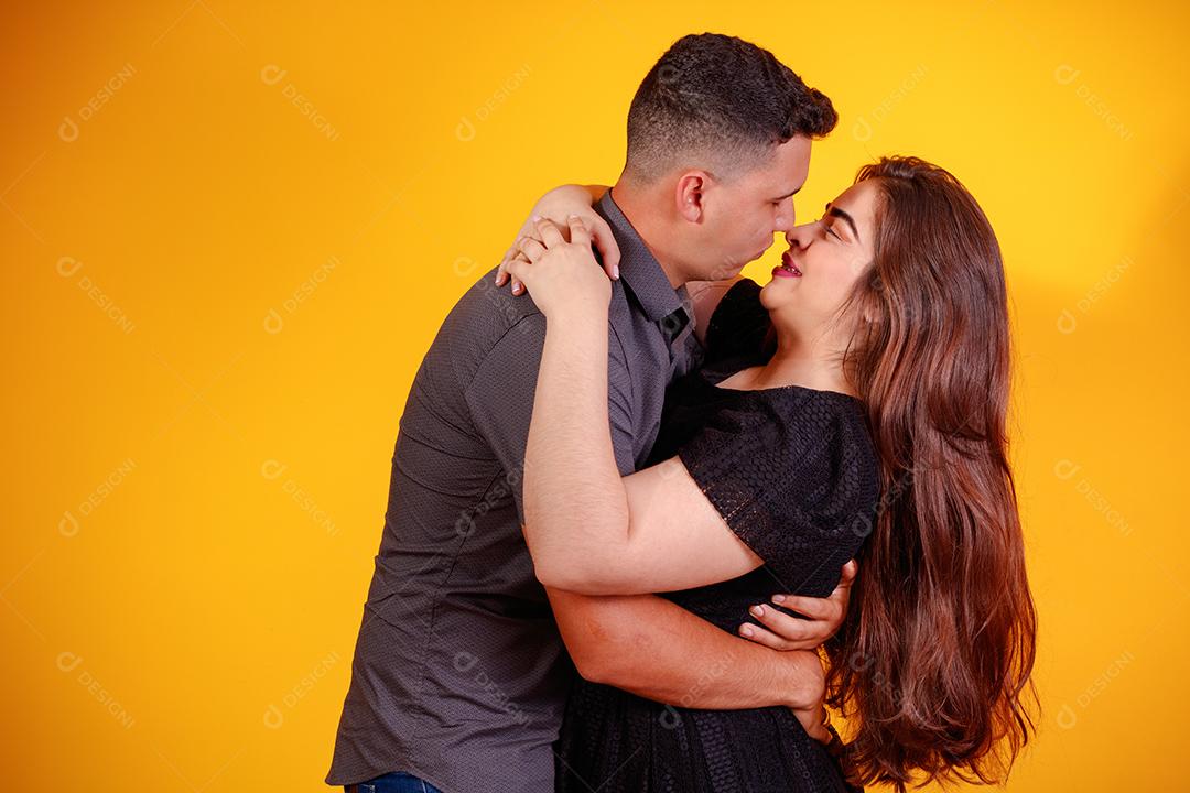 Casal de Amantes Apaixonados