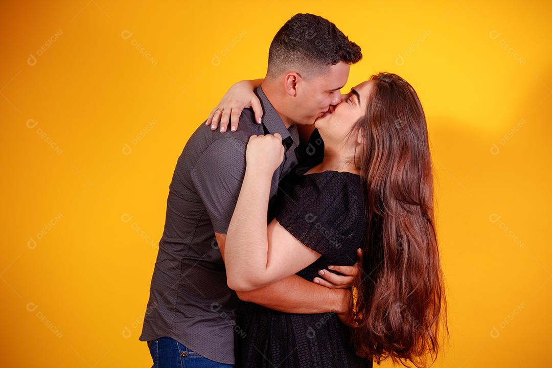 Casal de Amantes Apaixonados