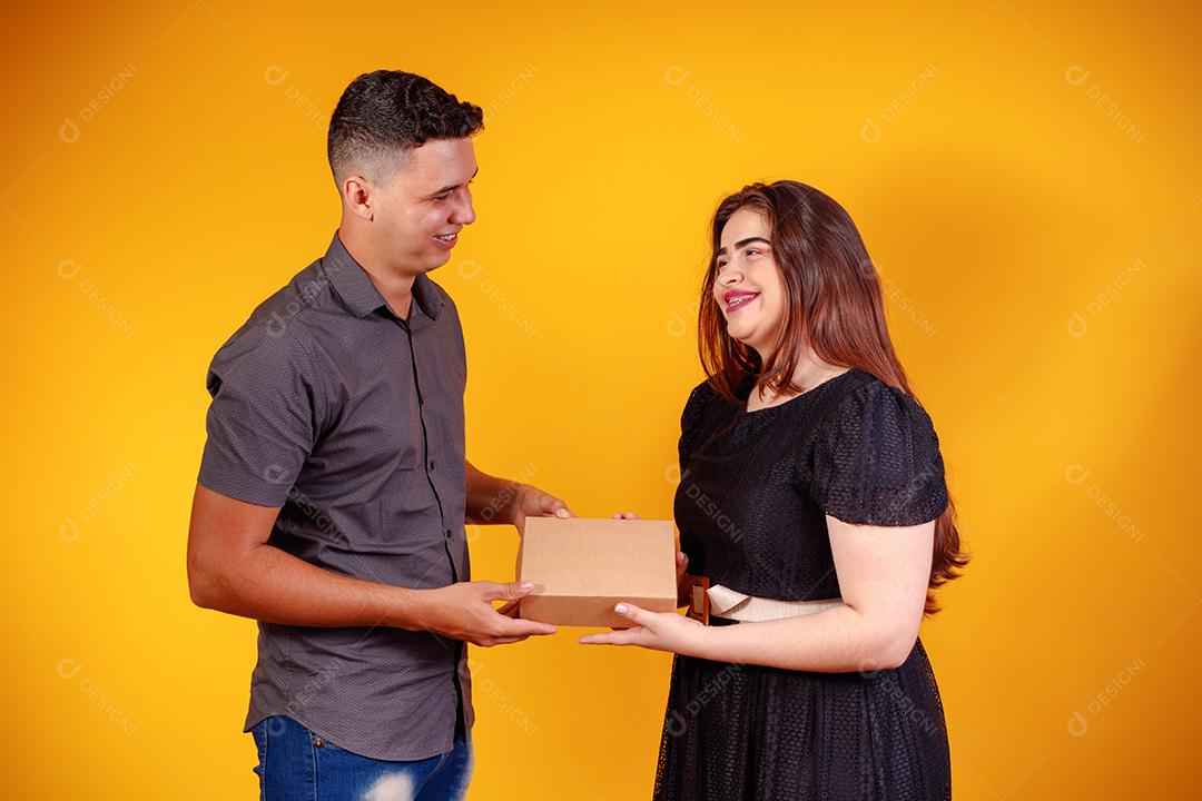 Casal de Amantes Apaixonados