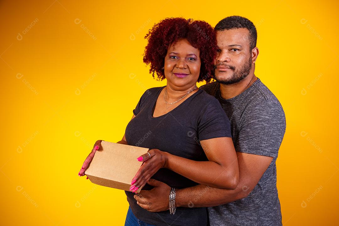 Casal de Amantes Apaixonados