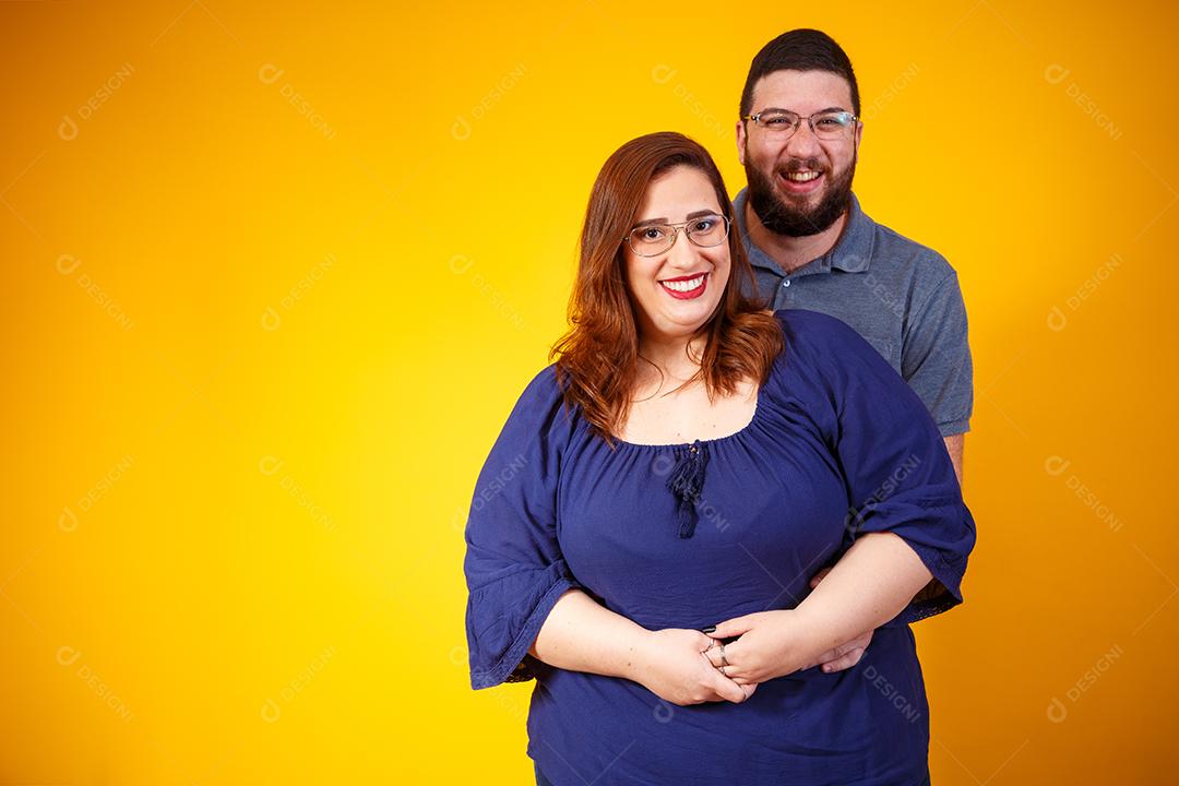 Jovem casal apaixonado