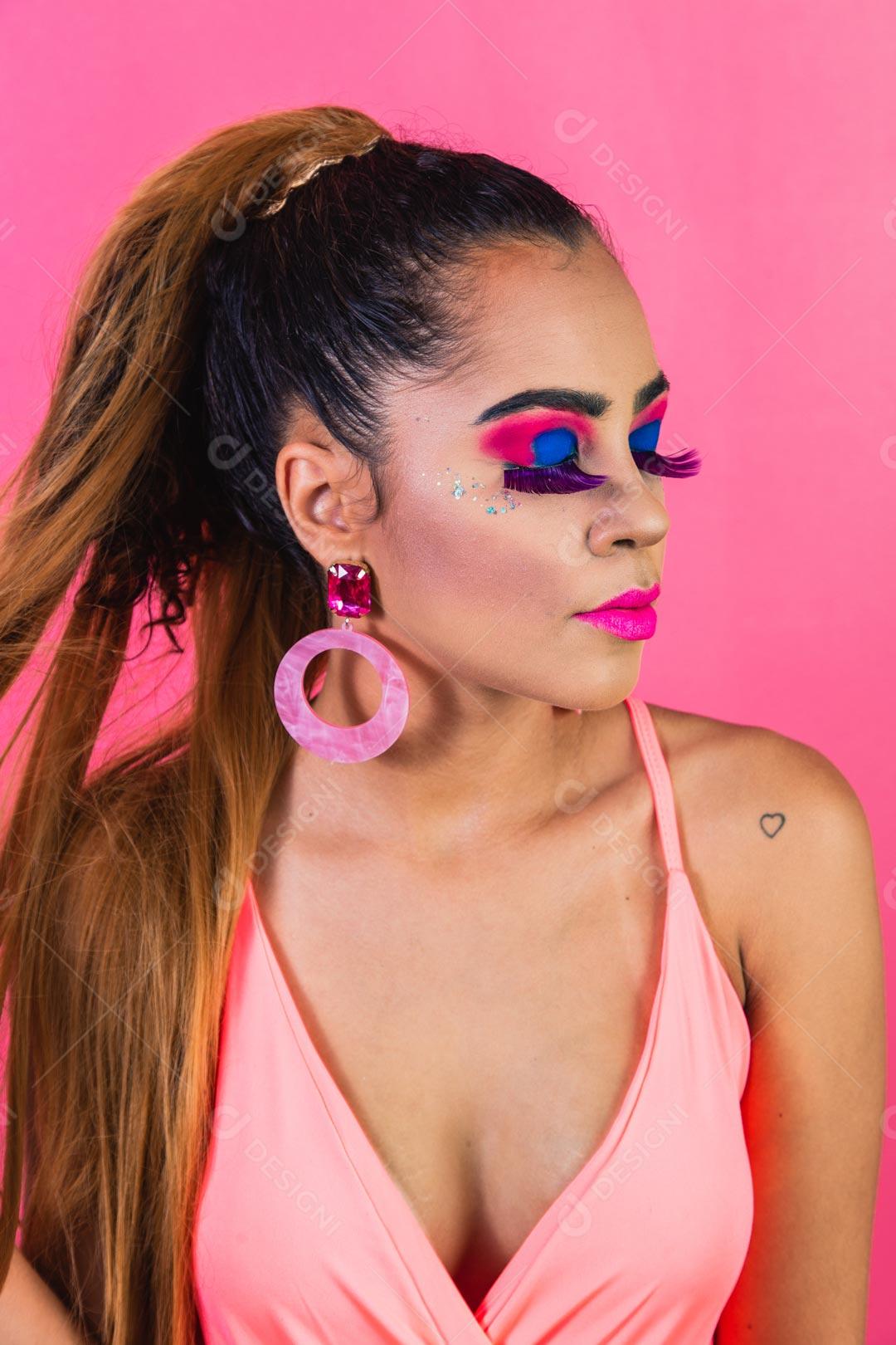 Mulher Bonita Com Maquiagem Várias Cores Carnaval JPG