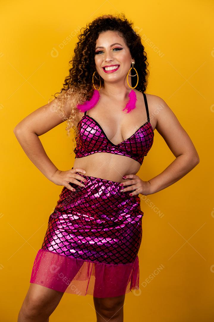 Carnaval Maquiagem para celebrar o Carnaval do Brasil. Tendência de maquiagem e acessórios para o carnaval.