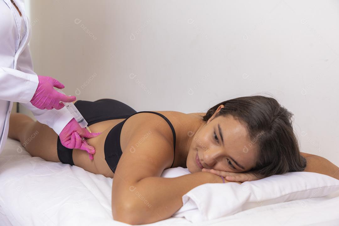 Tratamento de ozônio em uma clínica de beleza