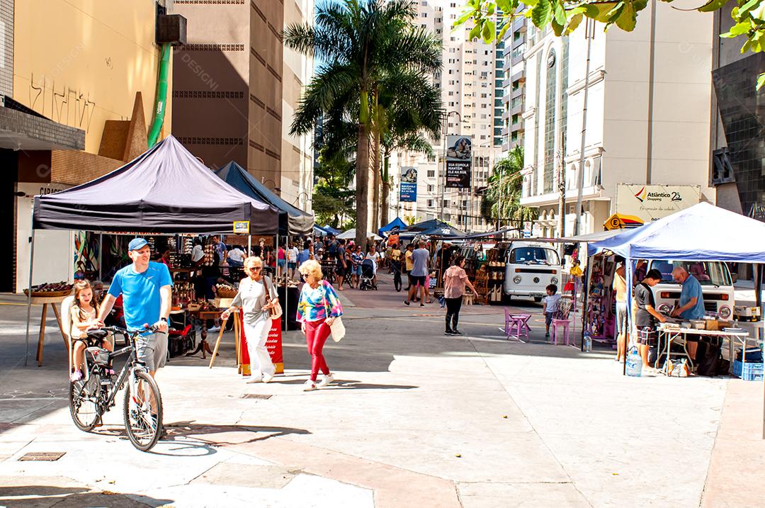 Feira de rua em Balneário Camboriú-Brasil.