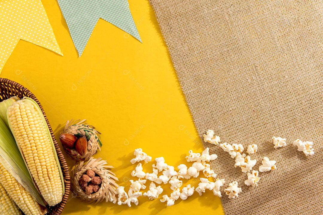 Fundo de festa junina brasileira vista superior