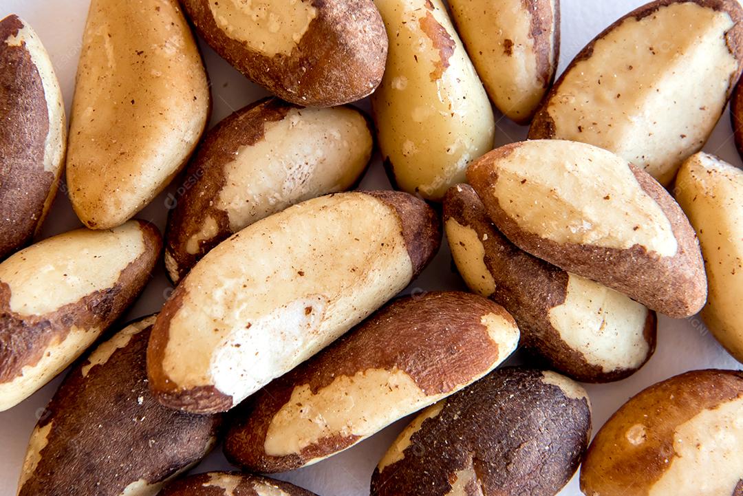 Fundo de textura de castanha do Brasil. Lanche saudável.