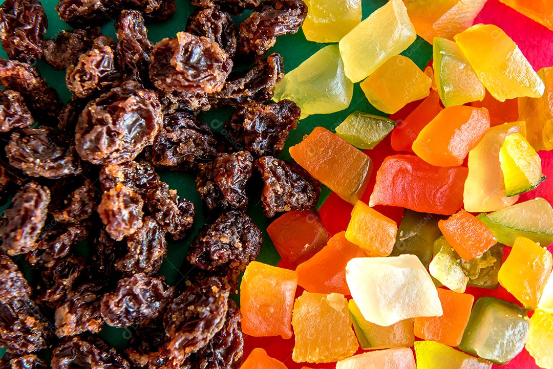 Fundo de textura de passas e frutas cristalizadas.