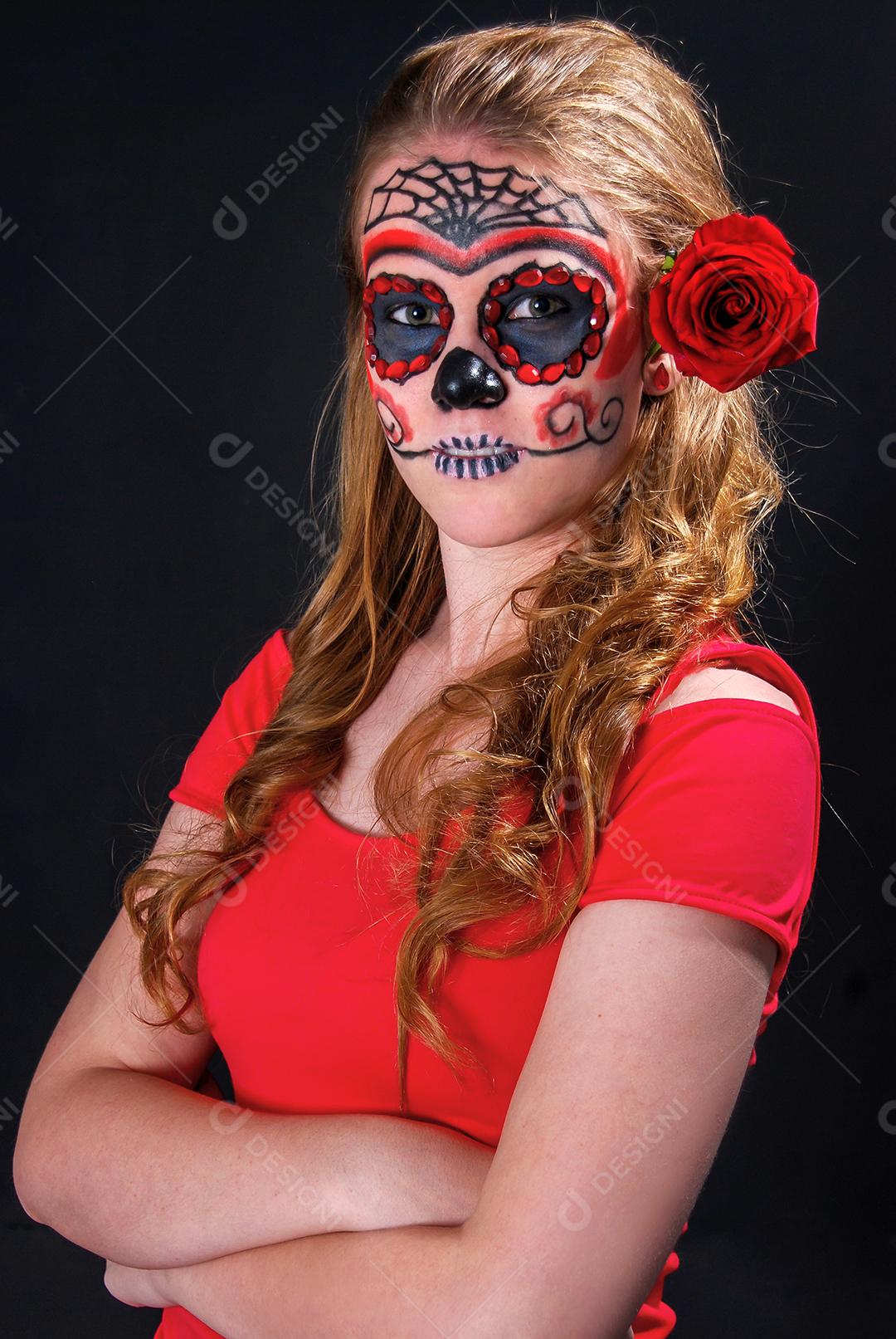 Garota com maquiagem de caveira mexicana, maquiagem de Halloween