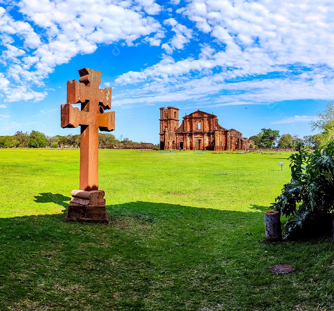 Vista do céu nas ruína jesuíta pecado São Miguel das Missões