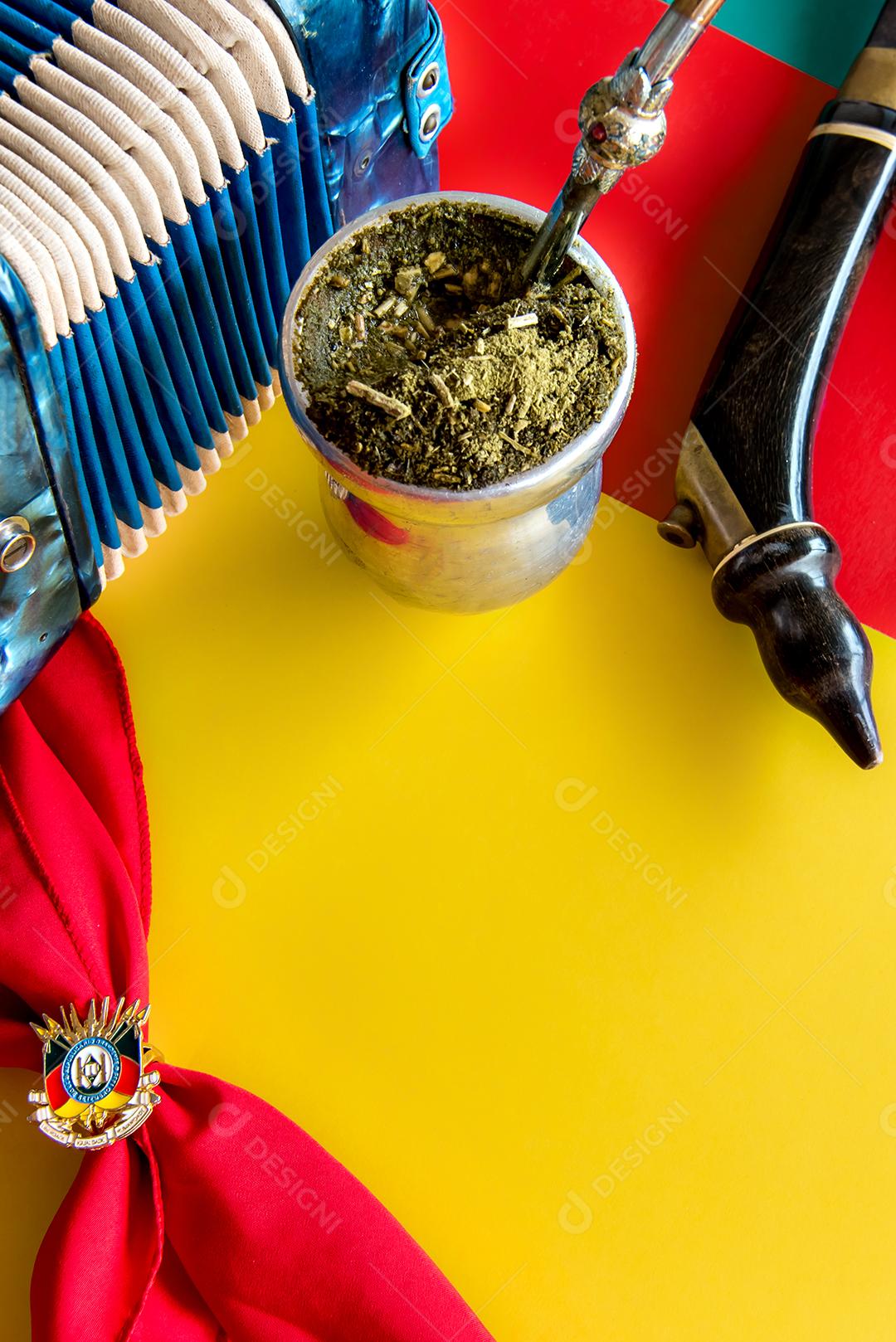 Semana tradicional no sul do Brasil. Semana Farroupilha dos Gaúchos. Erva Mate Tradicional Sul-Americana (chimarrão no Brasil)
