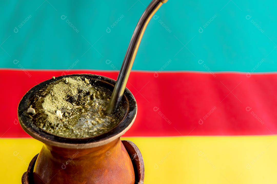 Semana tradicional no sul do Brasil. Semana Farroupilha dos Gaúchos. Erva Mate Tradicional Sul-Americana (chimarrão no Brasil)