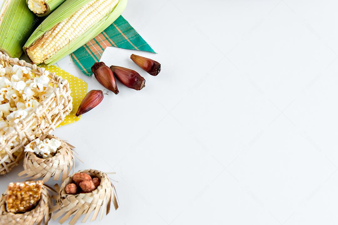 Festa Junina do Brasil, festa típica de São João milho pipoca e amendoim doce