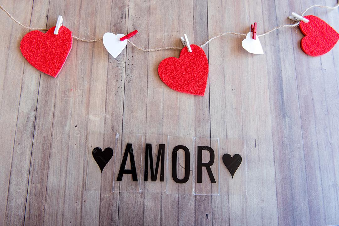 Conceito de dia dos namorados, amor escrito em português (amor)