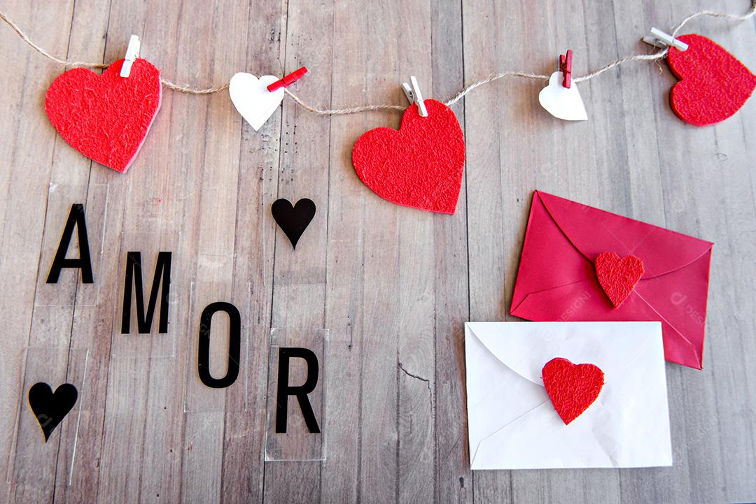 Conceito de dia dos namorados, amor escrito em português (amor)