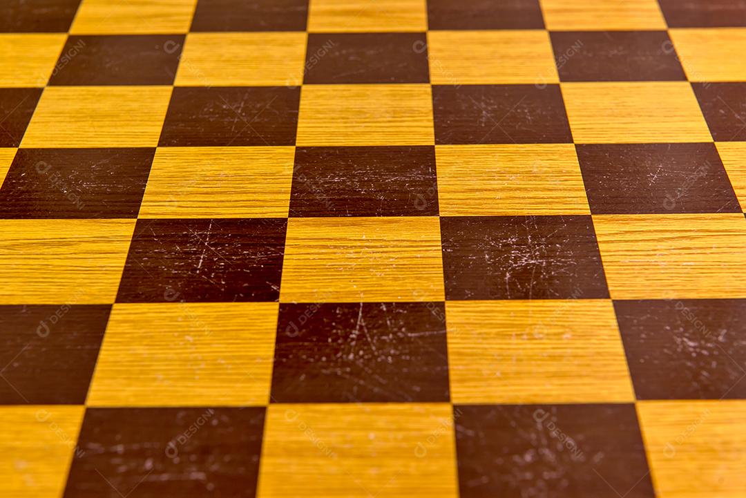 Antigo fundo de textura de tabuleiro de xadrez, placa de madeira