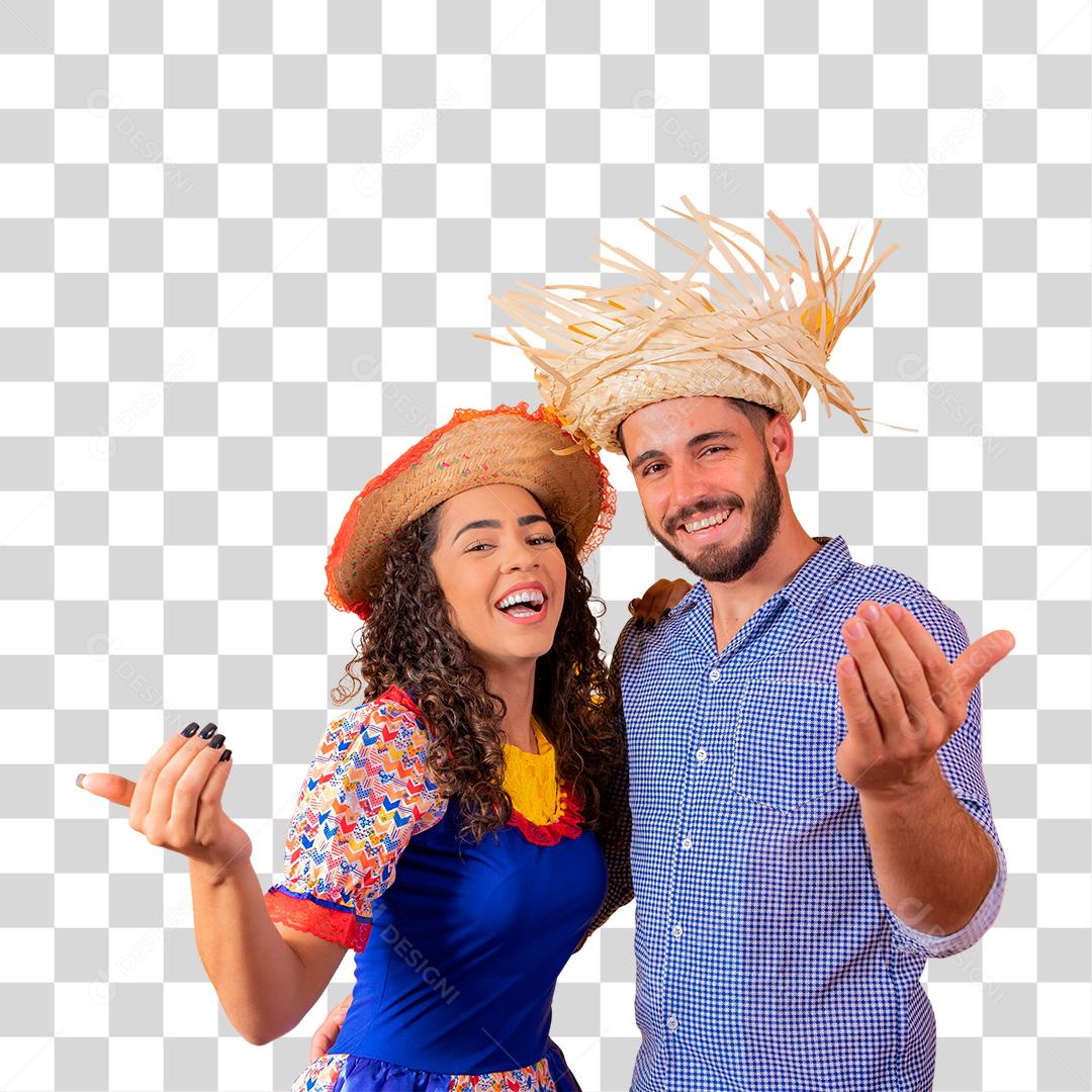 Casal feliz vestindo roupas para Festa Junina chamando para o São João