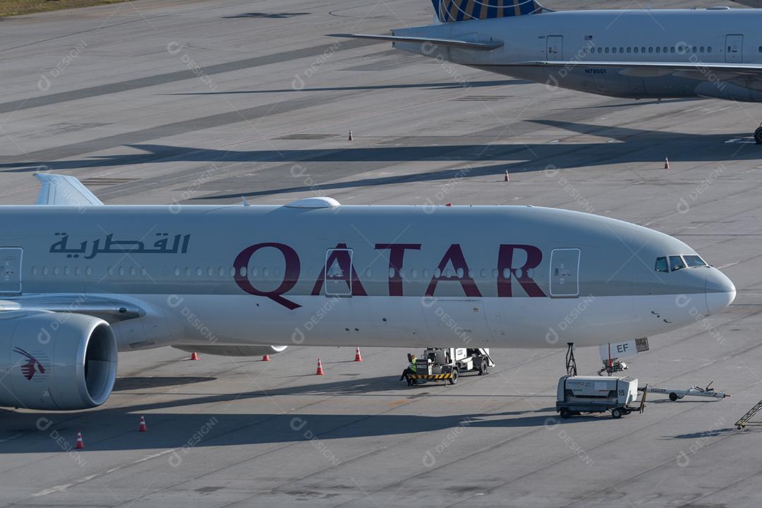 Boeing Qatar estacionado na área de manutenção GRU AIRPORT, 30 de maio de 2022, São Paulo, Brasil.