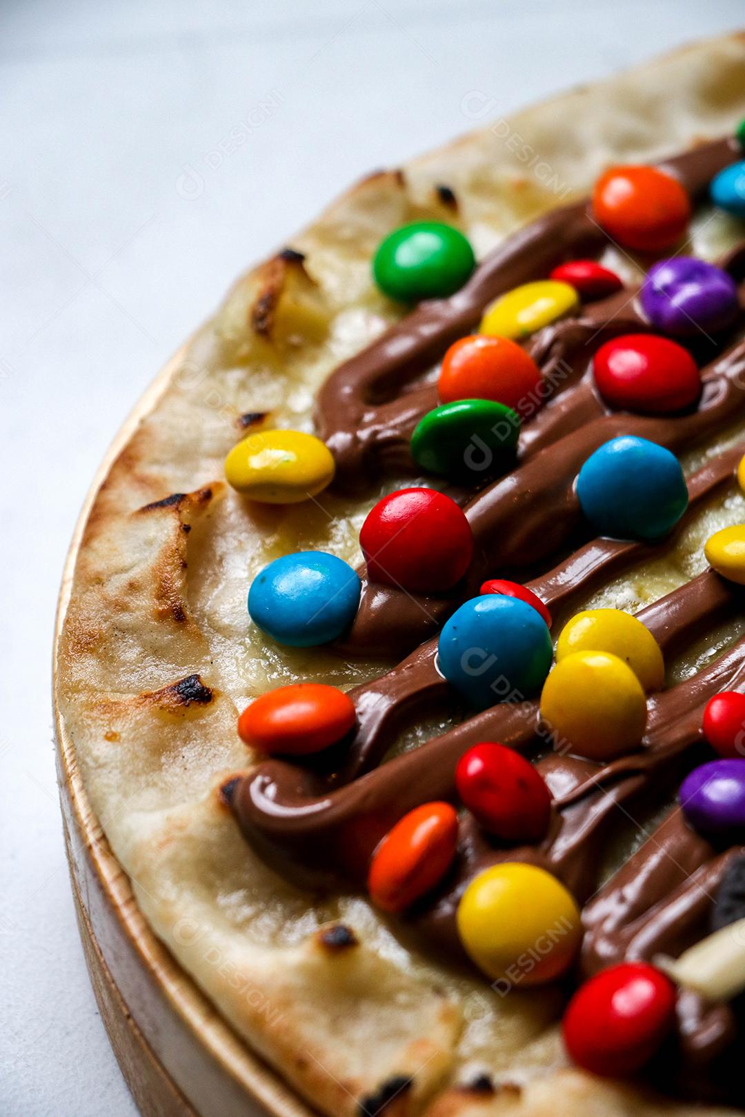 Comida pizza pizzarias forno sobre uma mesa branca