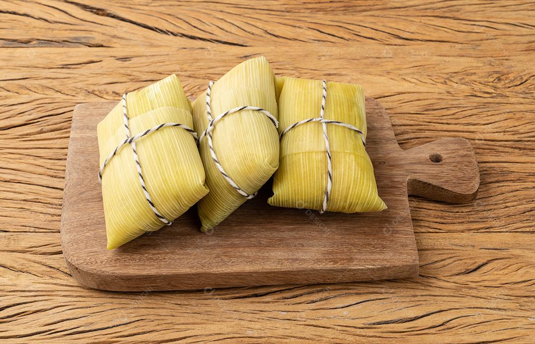 Pamonha comida típica brasileira de milho comida do festival de junho Imagem