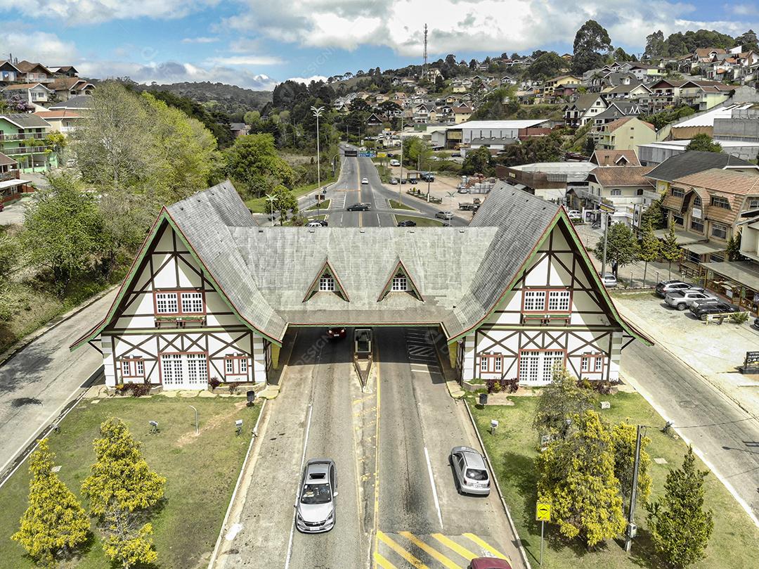 Porta de entrada para a cidade turística de Campos do Jordão.