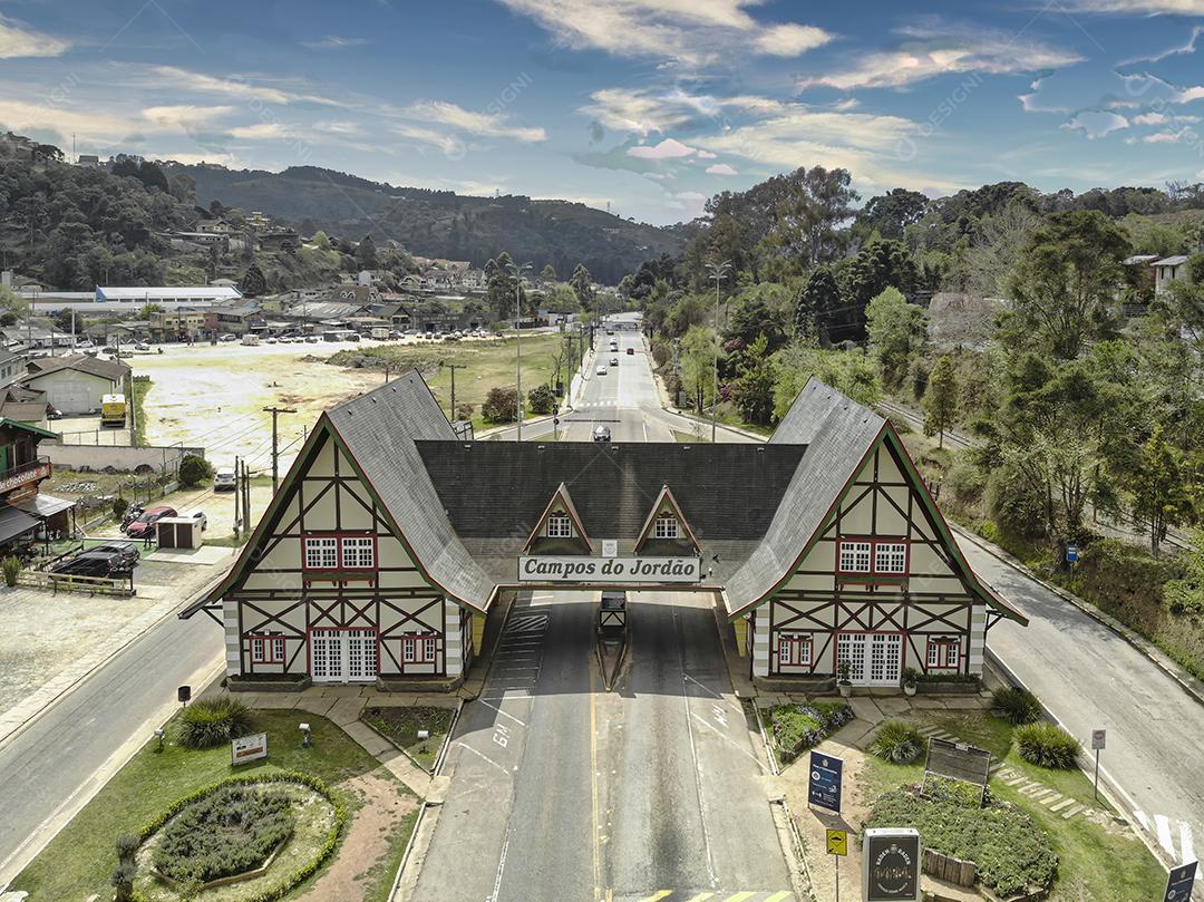 Porta de entrada para a cidade turística de Campos do Jordão.