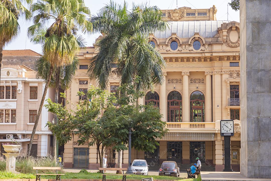 Teatro Pedro II O maior e mais antigo teatro da cidade