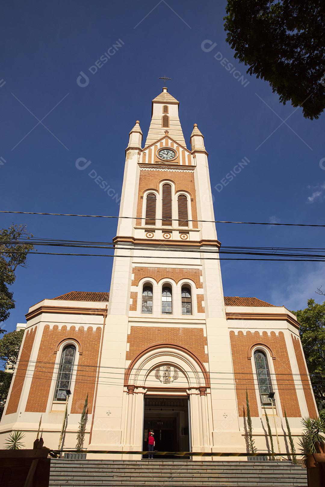 Catedral Metropolitana de Ribeirão Preto São Sebastião, localizada no centro de Ribeirão Preto, estado de São Paulo.