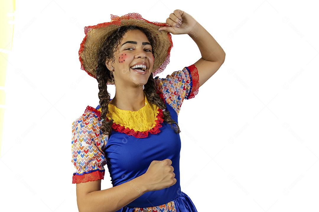 Mulher com roupa de festa junina e chapéu