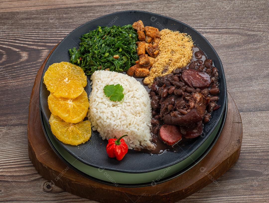 FEIJOADA: cozinha típica e tradicional brasileira, harmonizada