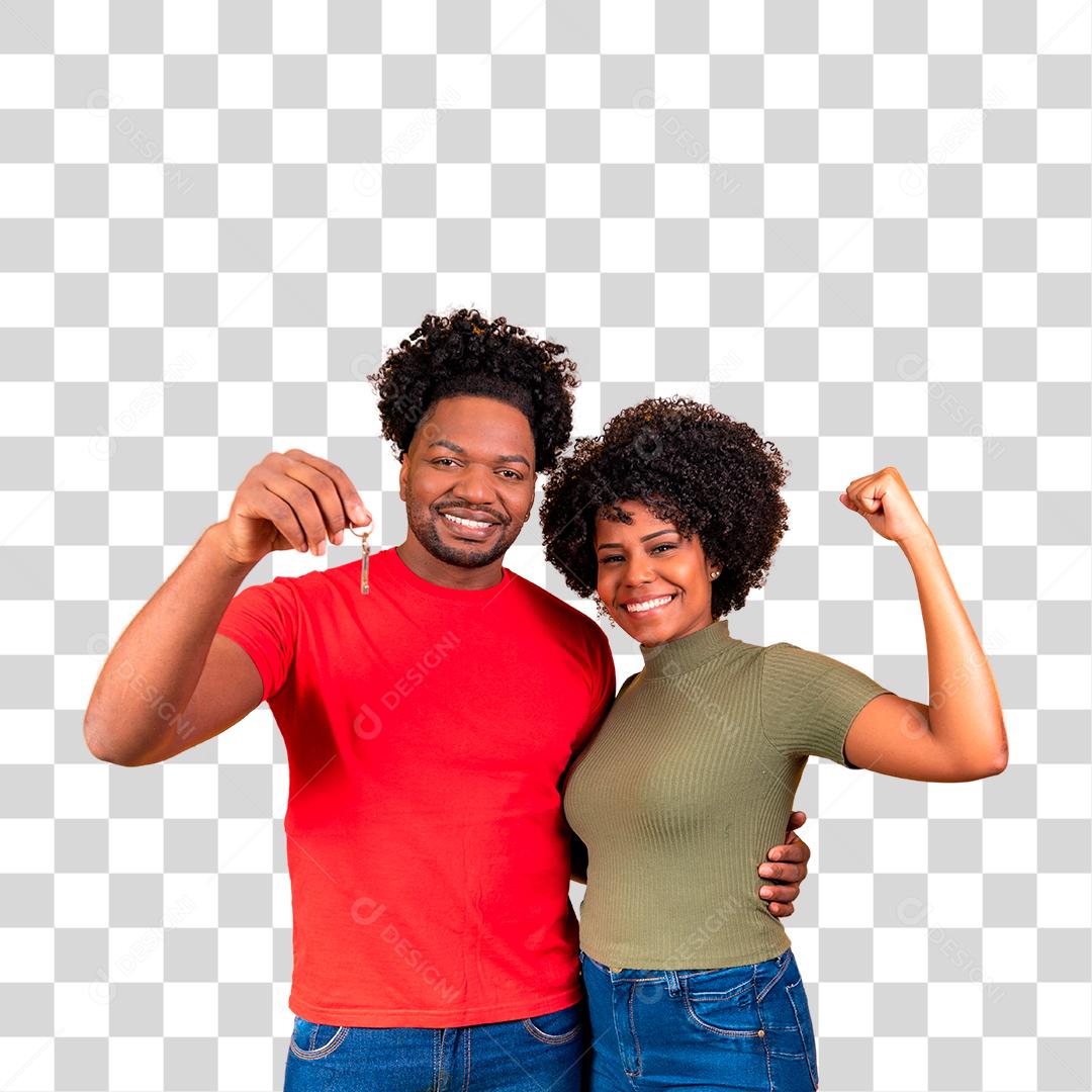 casal de namorados segurando a chave da casa