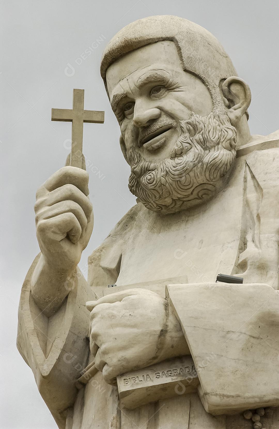 imagem de santo feito de cimento,imagem fotografica