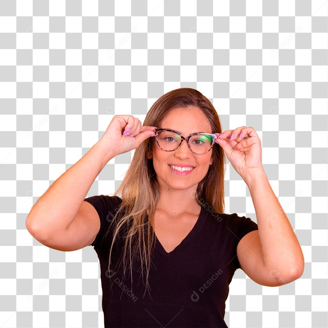 Jovem loira usando óculo estiloso