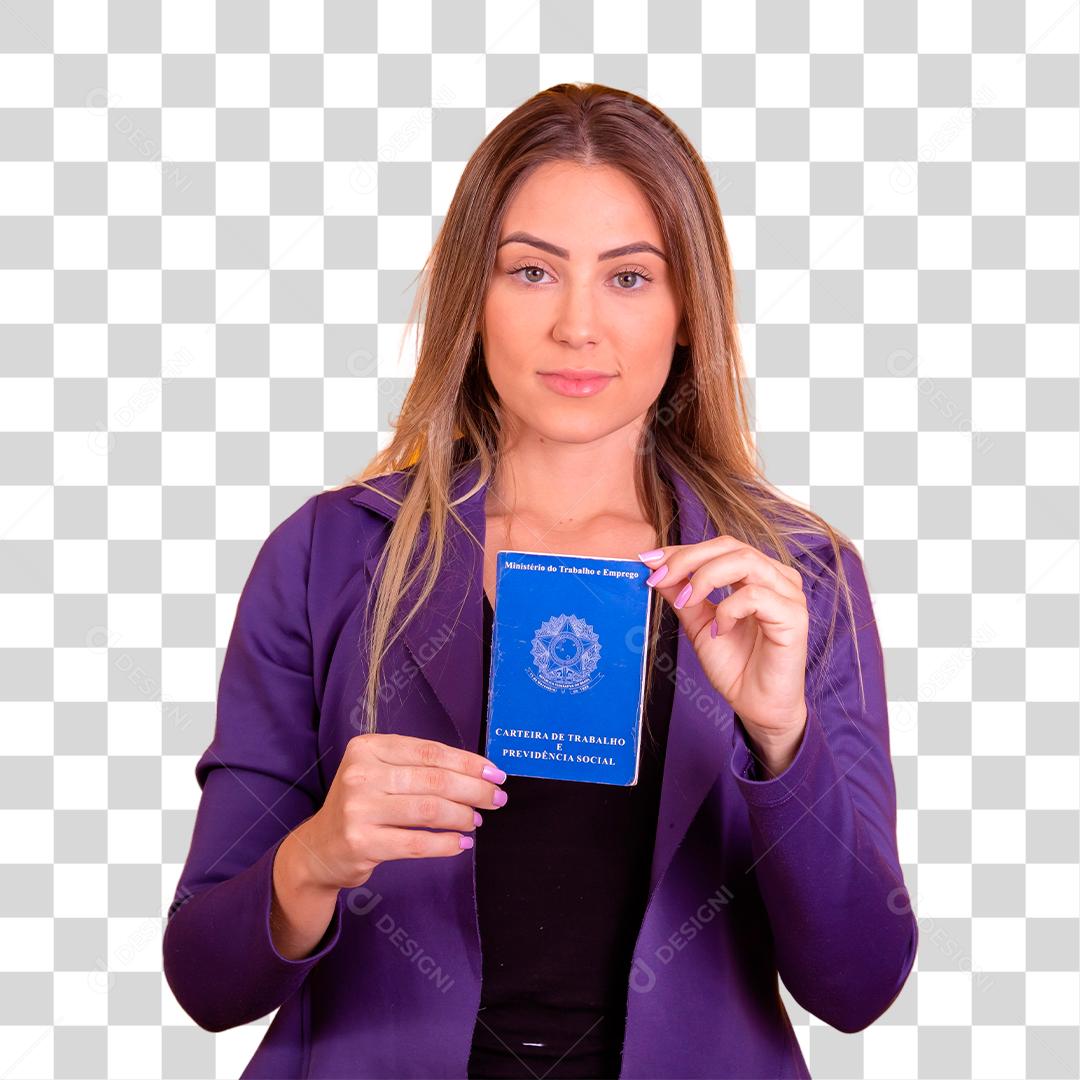 Mulher loira segurando uma carteira de trabalho da previdência social