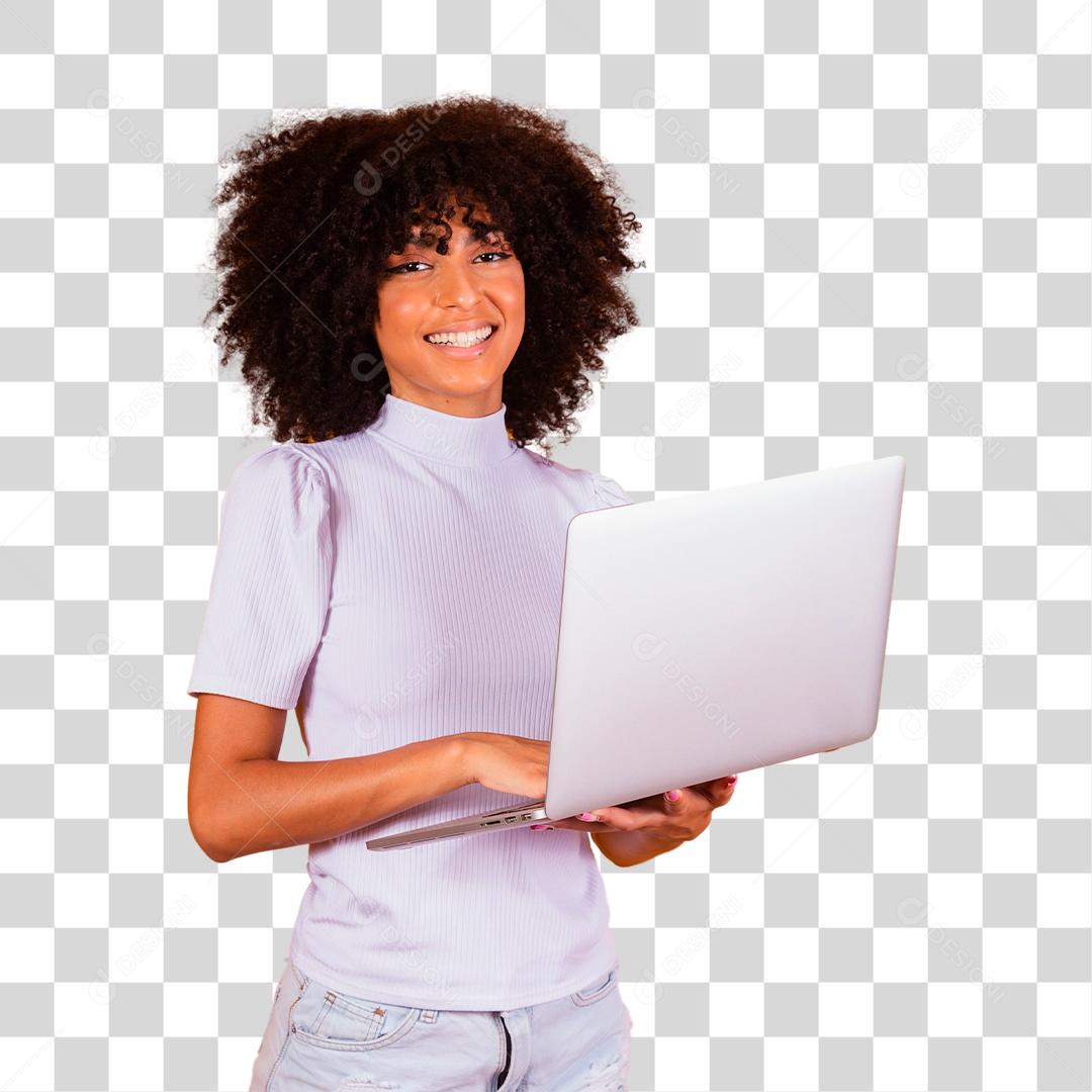 Linda jovem afro animada segurando laptop notebook