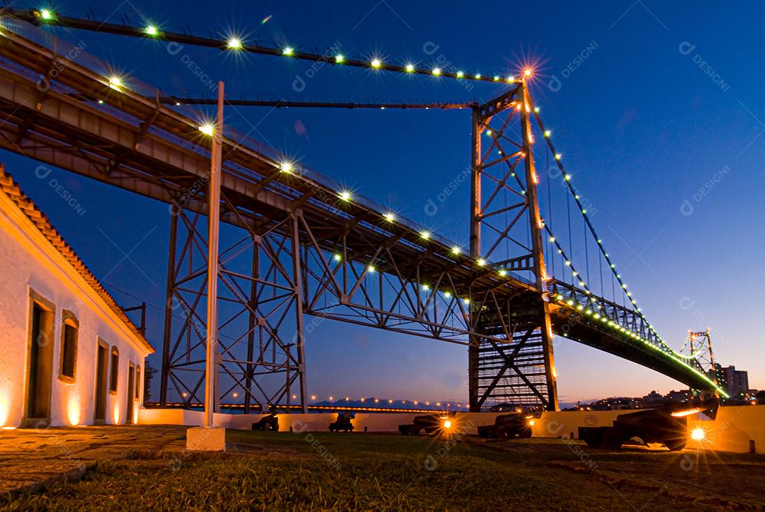 Ponte Hercílio Luz, Florianópolis, Santa Catarina, Brasil. Ver