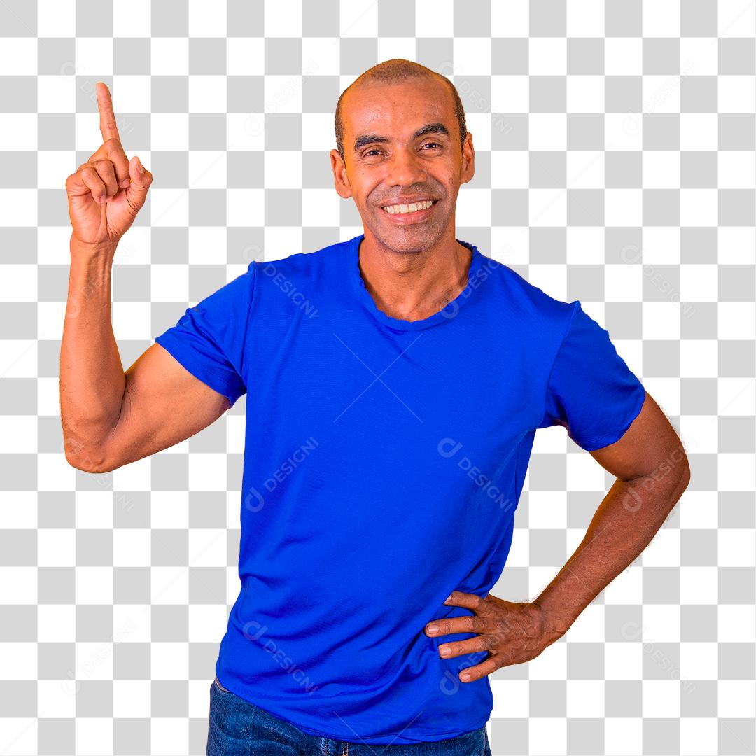 Homem moreno apontando para cima