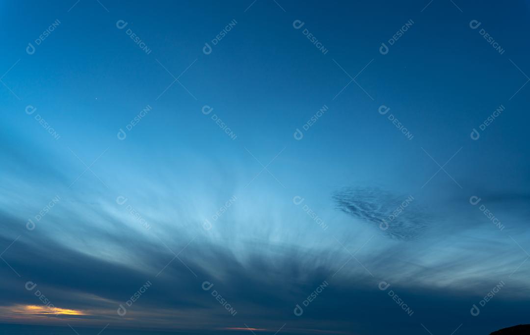 textura de céu azul ao pôr do sol