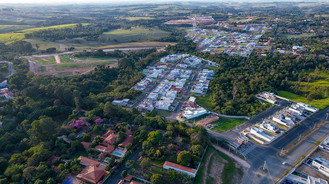 lindas casas modernas em condomínio fechado em Indaiatuba, São Paulo, Brasil. Casas residenciais. Vista aérea