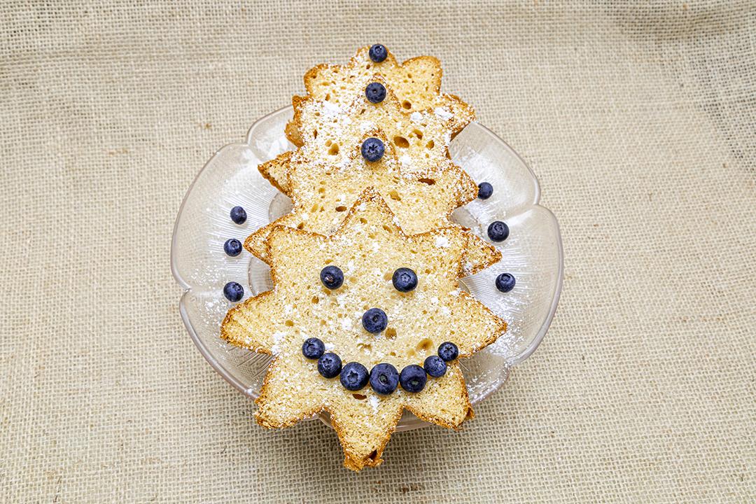 Biscoito enfeitado comida sobre uma mesa