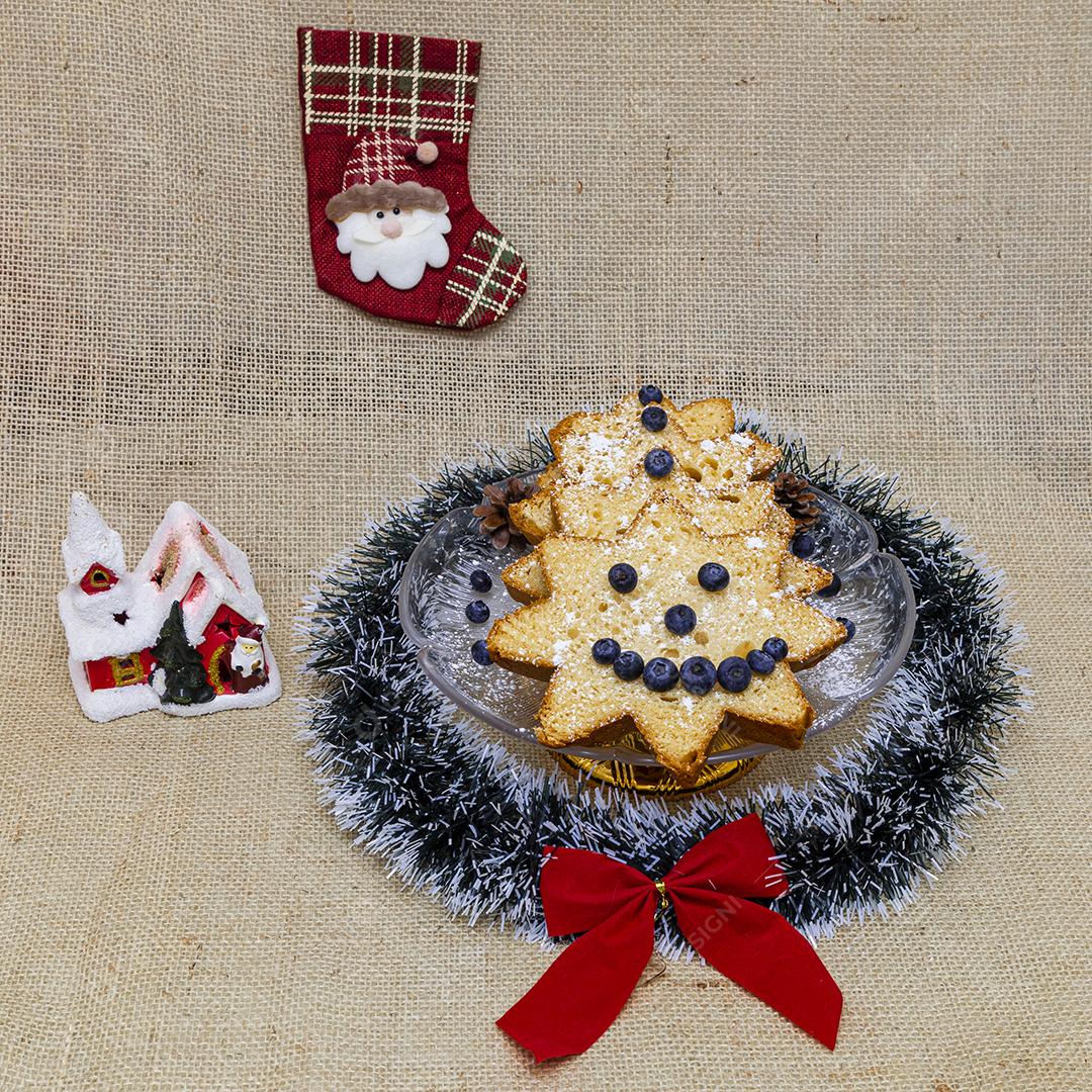 Biscoito enfeitado comida sobre uma mesa