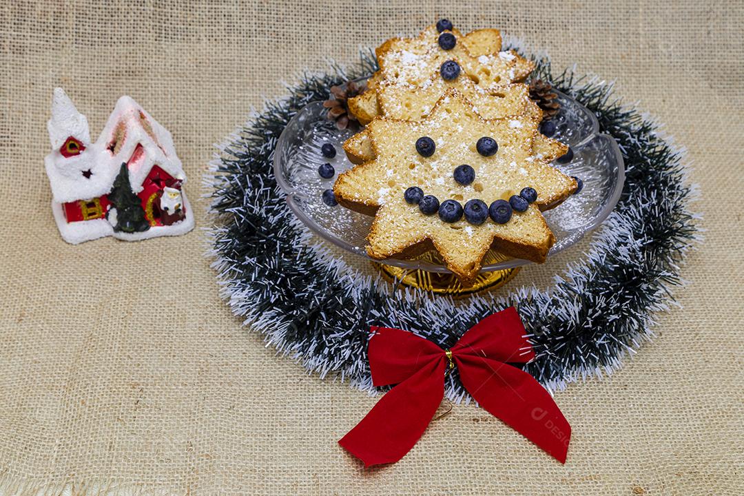 Biscoito enfeitado comida sobre uma mesa