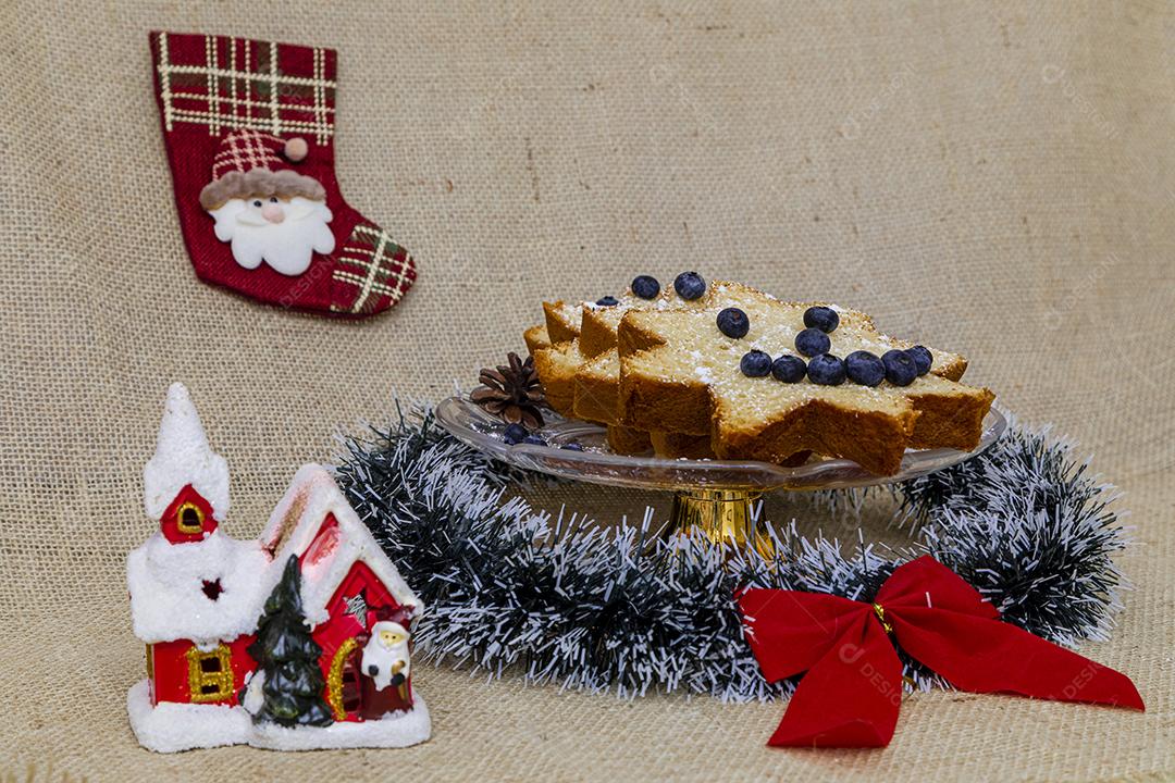 Biscoito enfeitado comida sobre uma mesa