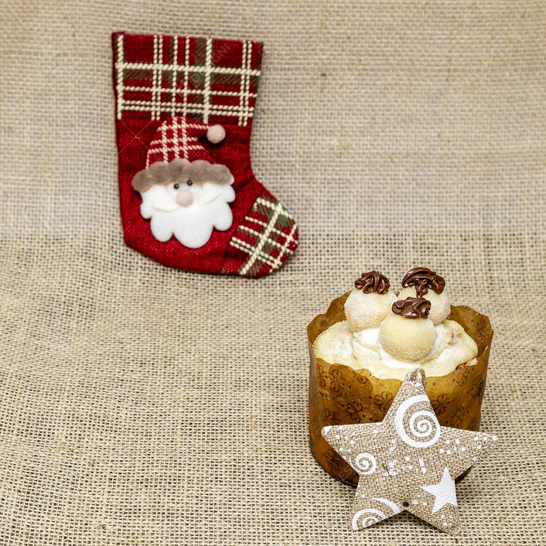 Comida bolo delicioso mesa chocotone