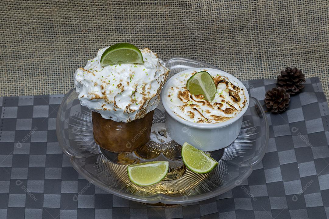 Comida torta de limão mesa prato de vidro