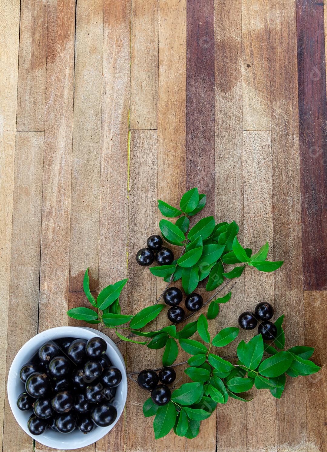 Comida frutas tigela branca folha verdes