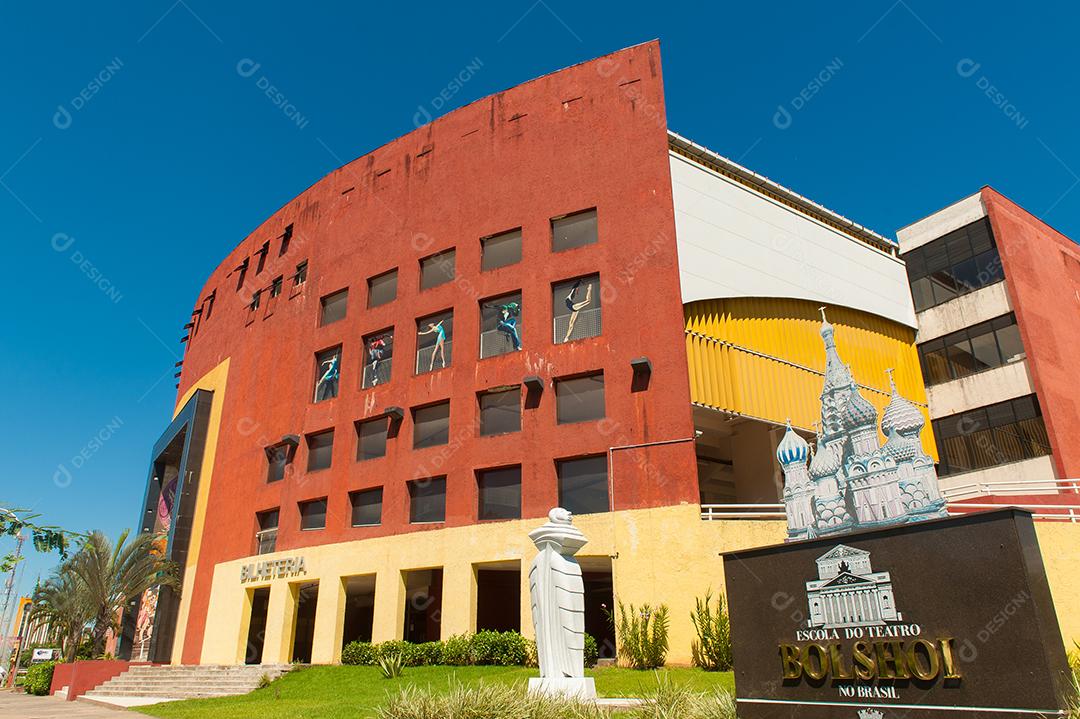 Foto de uma escola de teatro